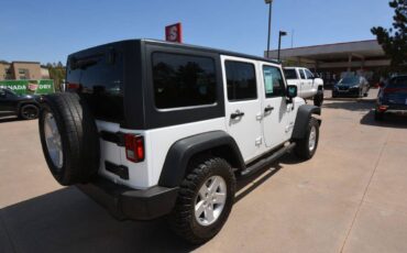 Jeep-Wrangler-unlimited-2018-white-3