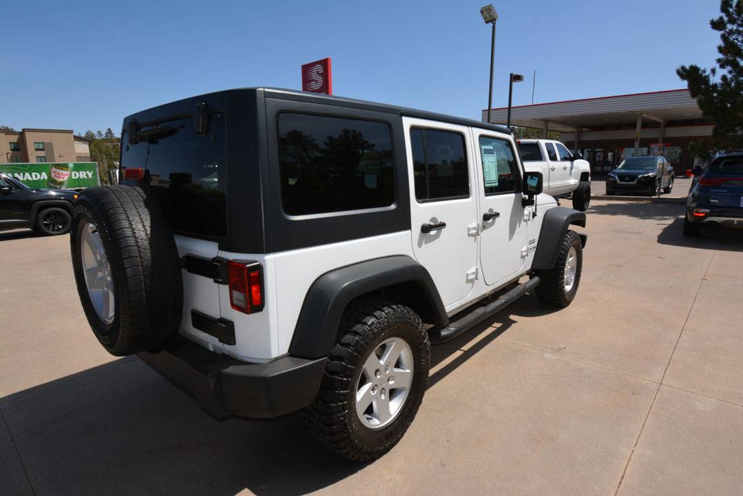 Jeep-Wrangler-unlimited-2018-white-3