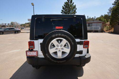 Jeep-Wrangler-unlimited-2018-white-4