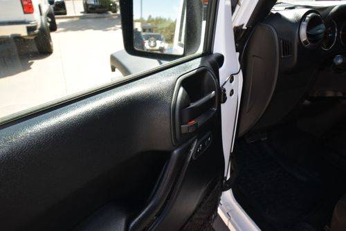 Jeep-Wrangler-unlimited-2018-white-6