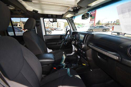 Jeep-Wrangler-unlimited-2018-white-7