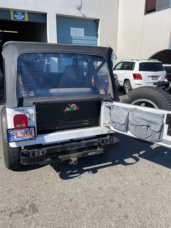 Jeep-Yj-1991-white-4