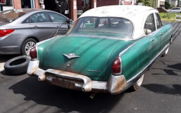 Kaiser-MANHATTAN-1953-Sedan-2