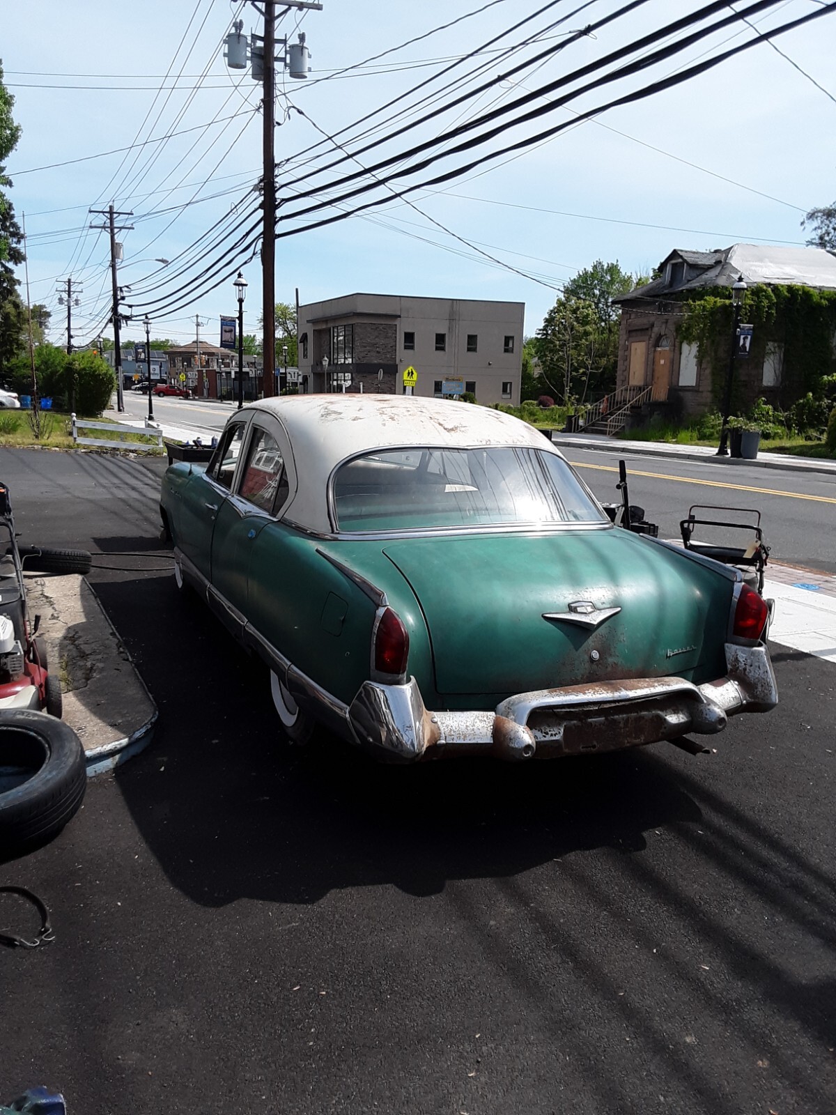Kaiser-MANHATTAN-1953-Sedan-3