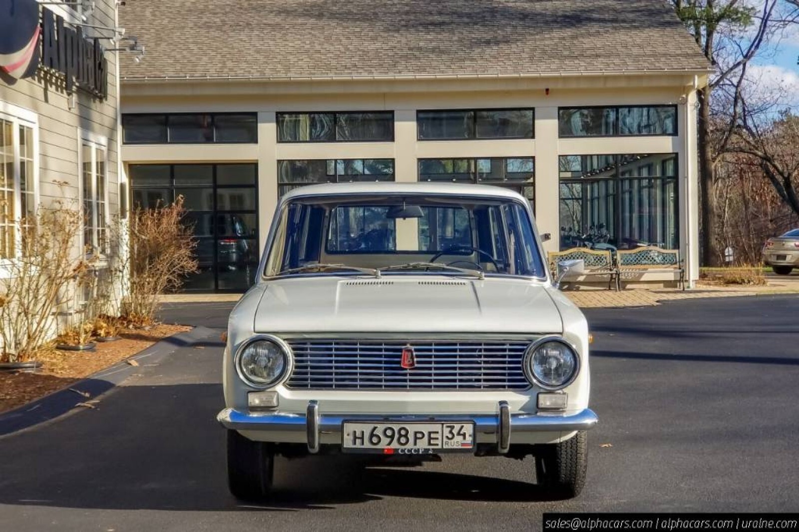 Lada-VAZ-2102-1978-Wagon-1