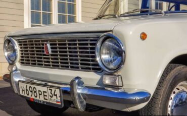Lada-VAZ-2102-1978-Wagon-10