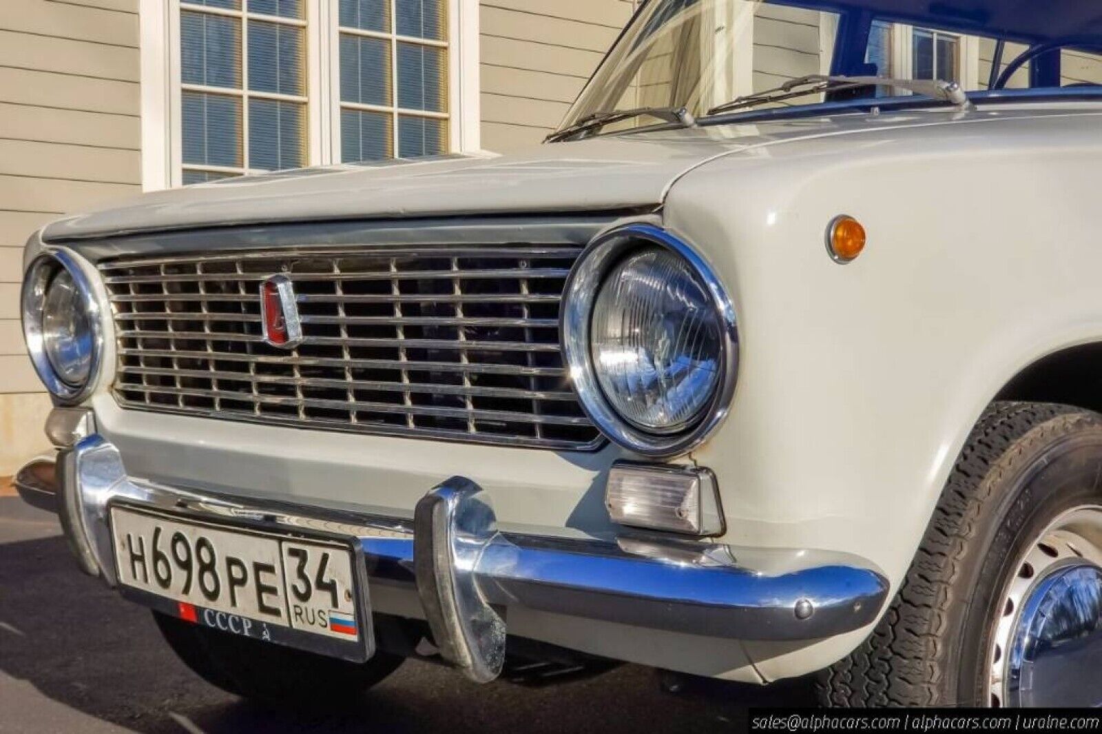 Lada-VAZ-2102-1978-Wagon-10