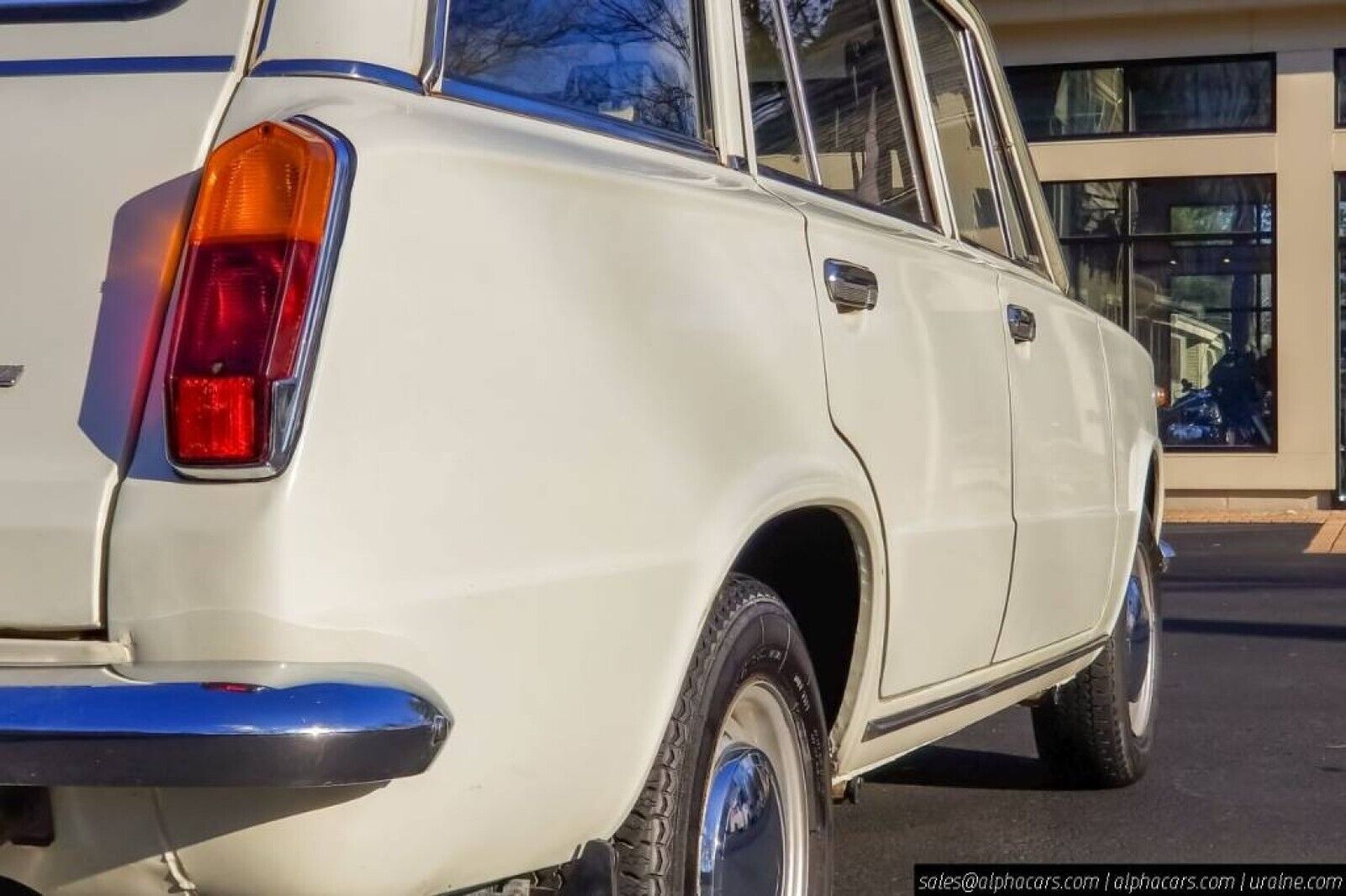 Lada-VAZ-2102-1978-Wagon-17