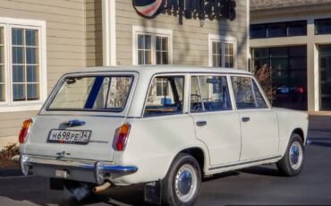 Lada-VAZ-2102-1978-Wagon-7