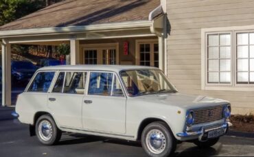 Lada-VAZ-2102-1978-Wagon-9