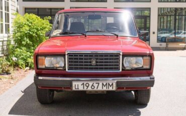 Lada-VAZ-2107-1989-Sedan-1
