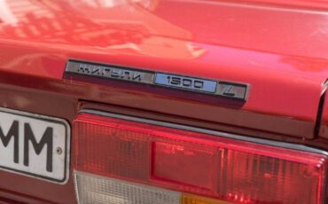 Lada-VAZ-2107-1989-Sedan-13