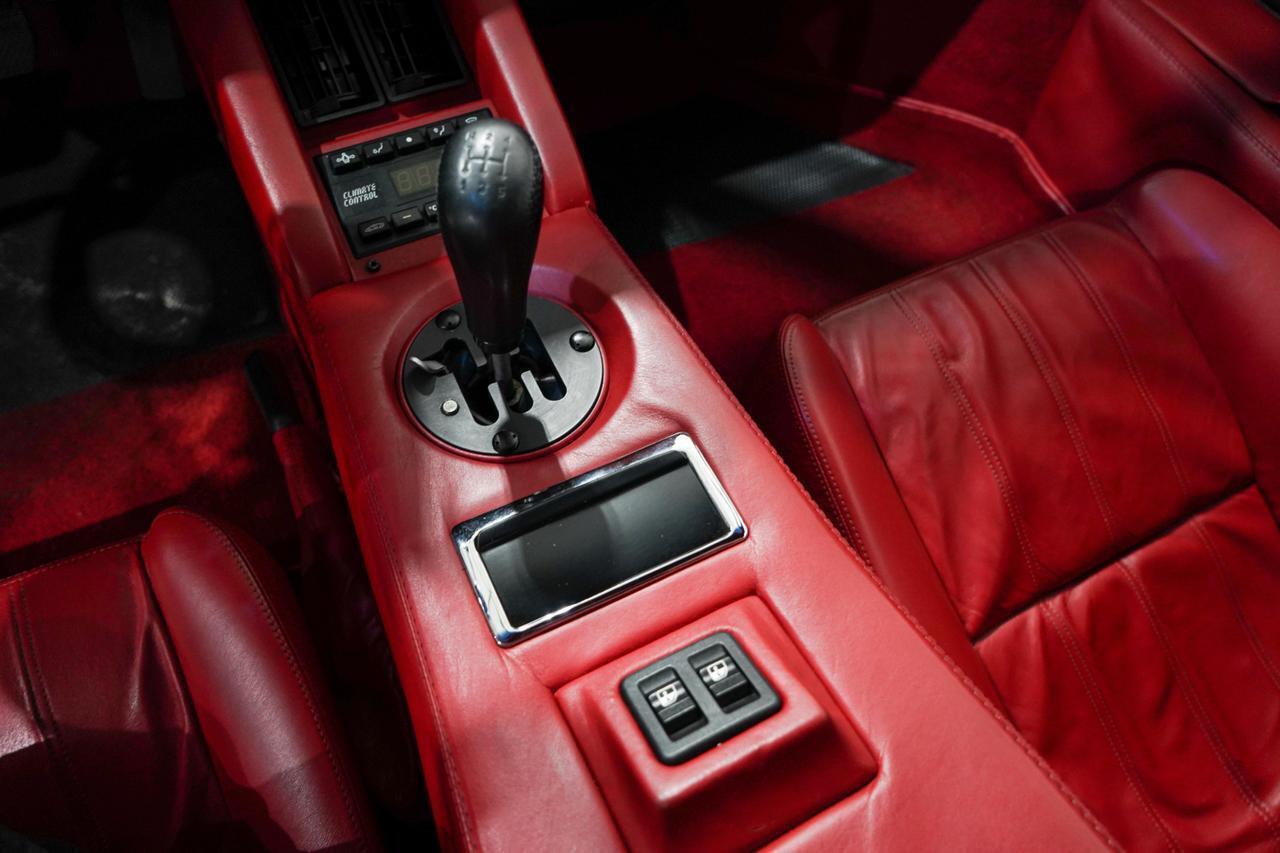Lamborghini-Countach-1989-11