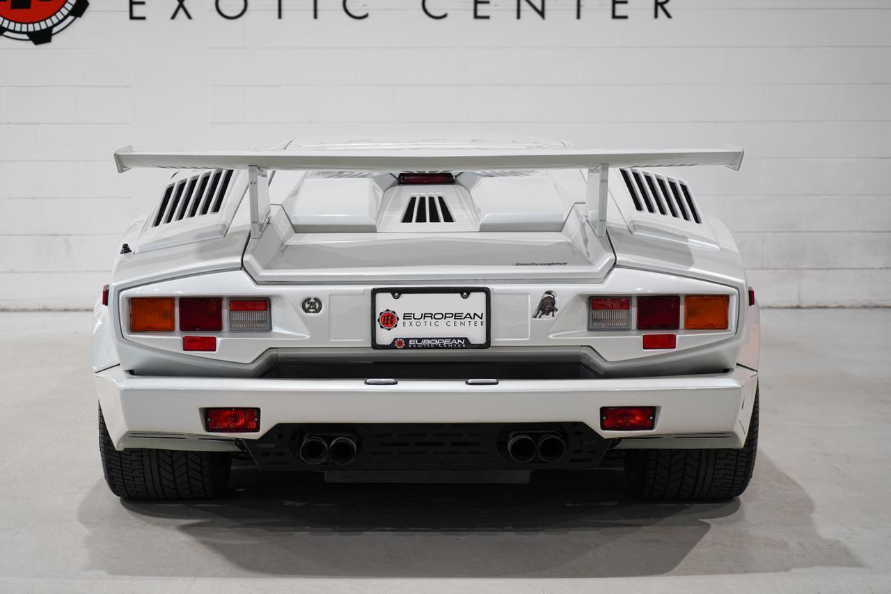 Lamborghini-Countach-1989-2