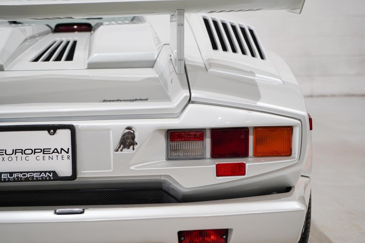 Lamborghini-Countach-1989-22