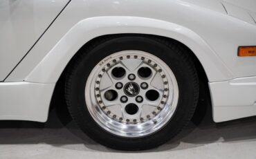 Lamborghini-Countach-1989-32