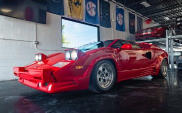 Lamborghini-Countach-1990-coupe-1