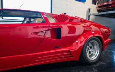Lamborghini-Countach-1990-coupe-11