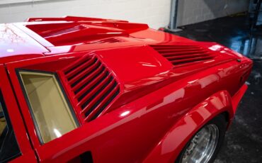 Lamborghini-Countach-1990-coupe-14