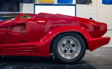 Lamborghini-Countach-1990-coupe-15