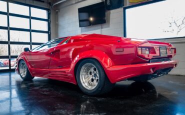 Lamborghini-Countach-1990-coupe-17