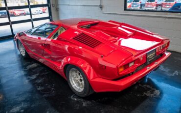 Lamborghini-Countach-1990-coupe-18