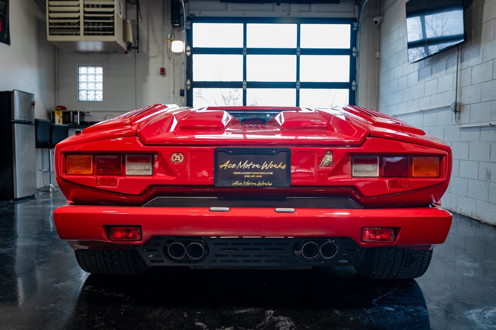 Lamborghini-Countach-1990-coupe-22