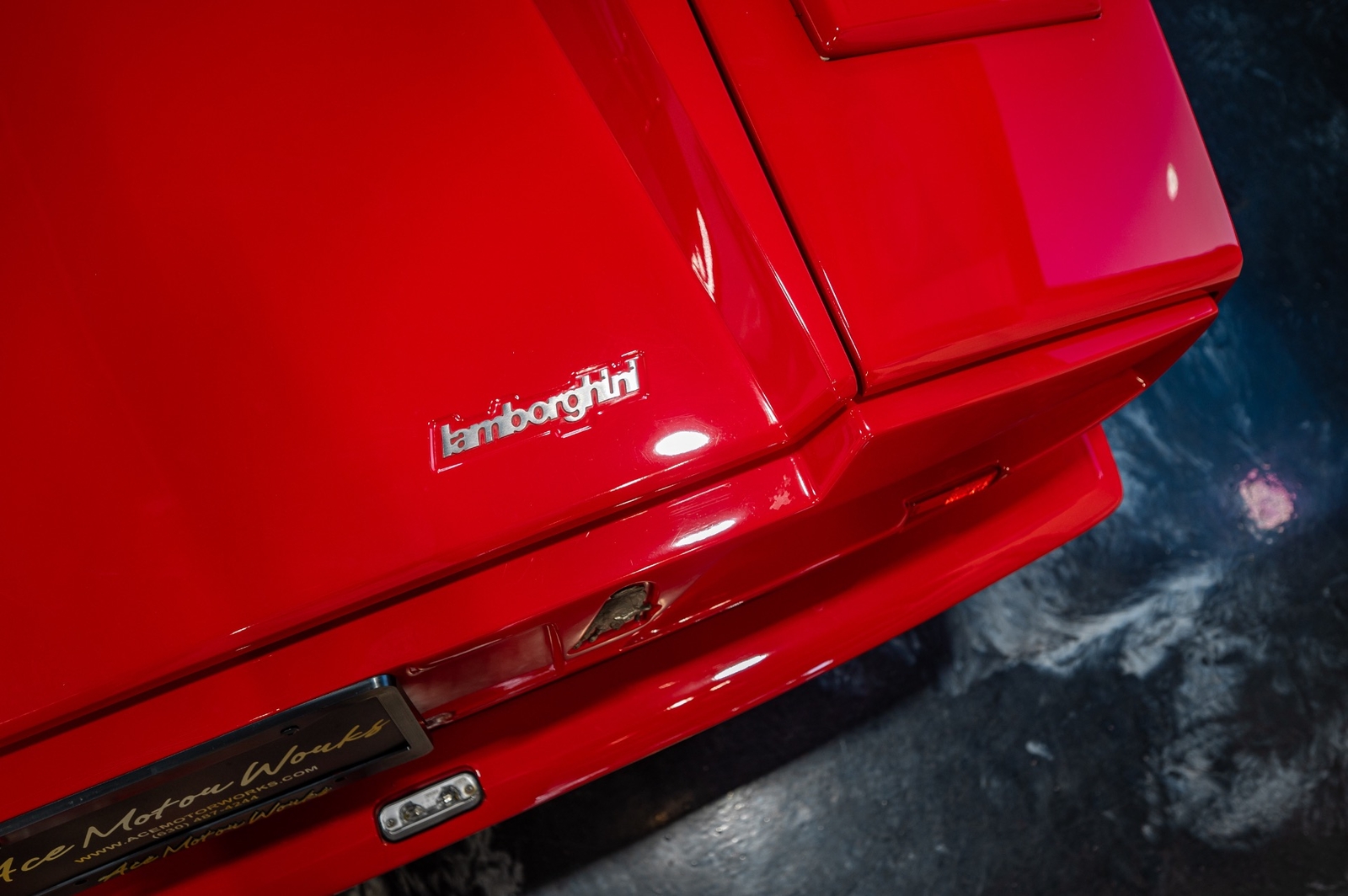 Lamborghini-Countach-1990-coupe-27