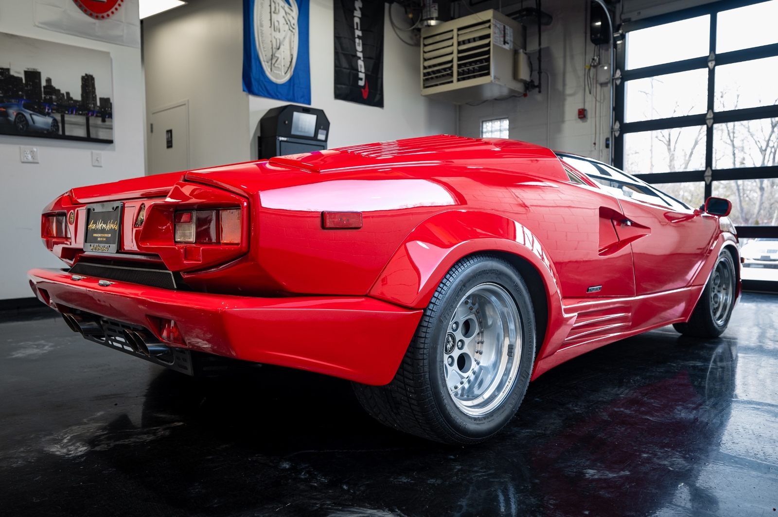 Lamborghini-Countach-1990-coupe-31