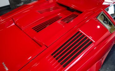 Lamborghini-Countach-1990-coupe-33