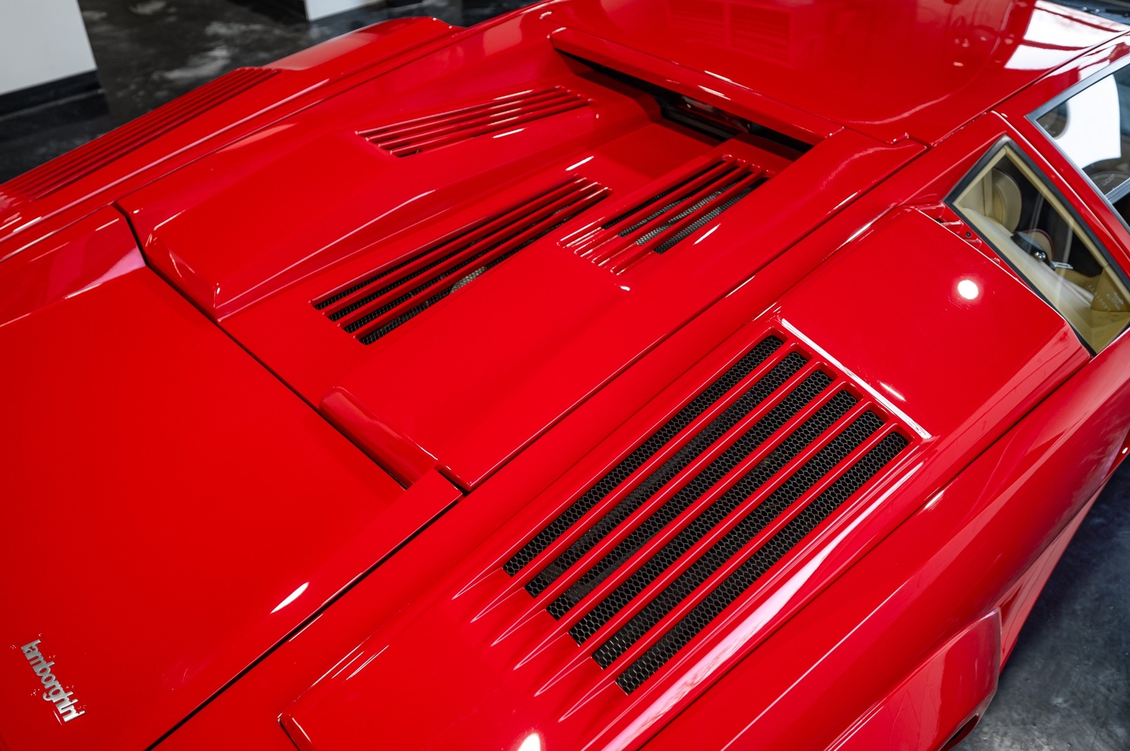 Lamborghini-Countach-1990-coupe-33