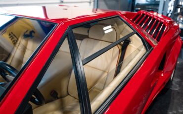 Lamborghini-Countach-1990-coupe-9
