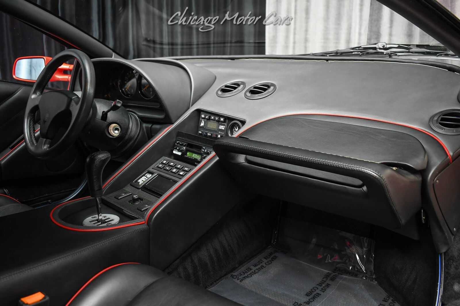 Lamborghini-Diablo-VT-1994-Coupe-17