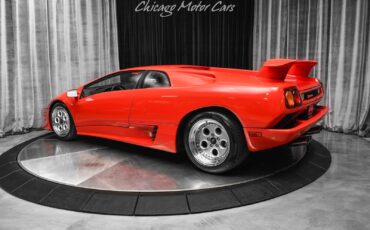 Lamborghini-Diablo-VT-1994-Coupe-2