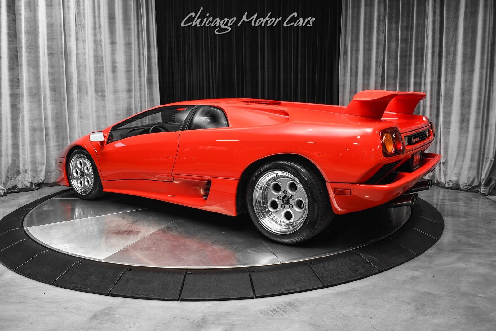 Lamborghini-Diablo-VT-1994-Coupe-2