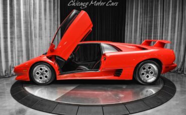 Lamborghini-Diablo-VT-1994-Coupe-24