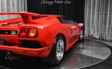 Lamborghini-Diablo-VT-1994-Coupe-34