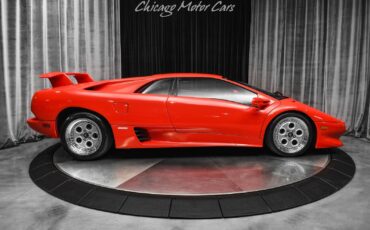 Lamborghini-Diablo-VT-1994-Coupe-38
