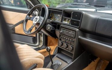 Lancia-DELTA-1993-18