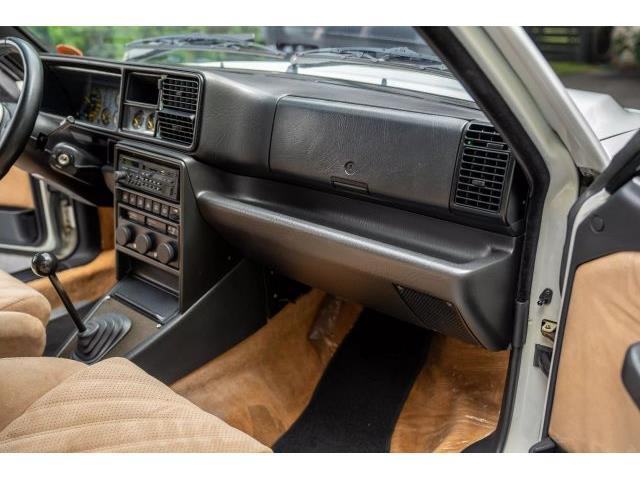 Lancia-DELTA-1993-23