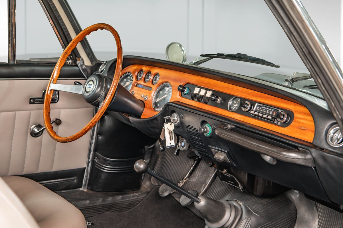 Lancia-Fulvia-1965-Coupe-12