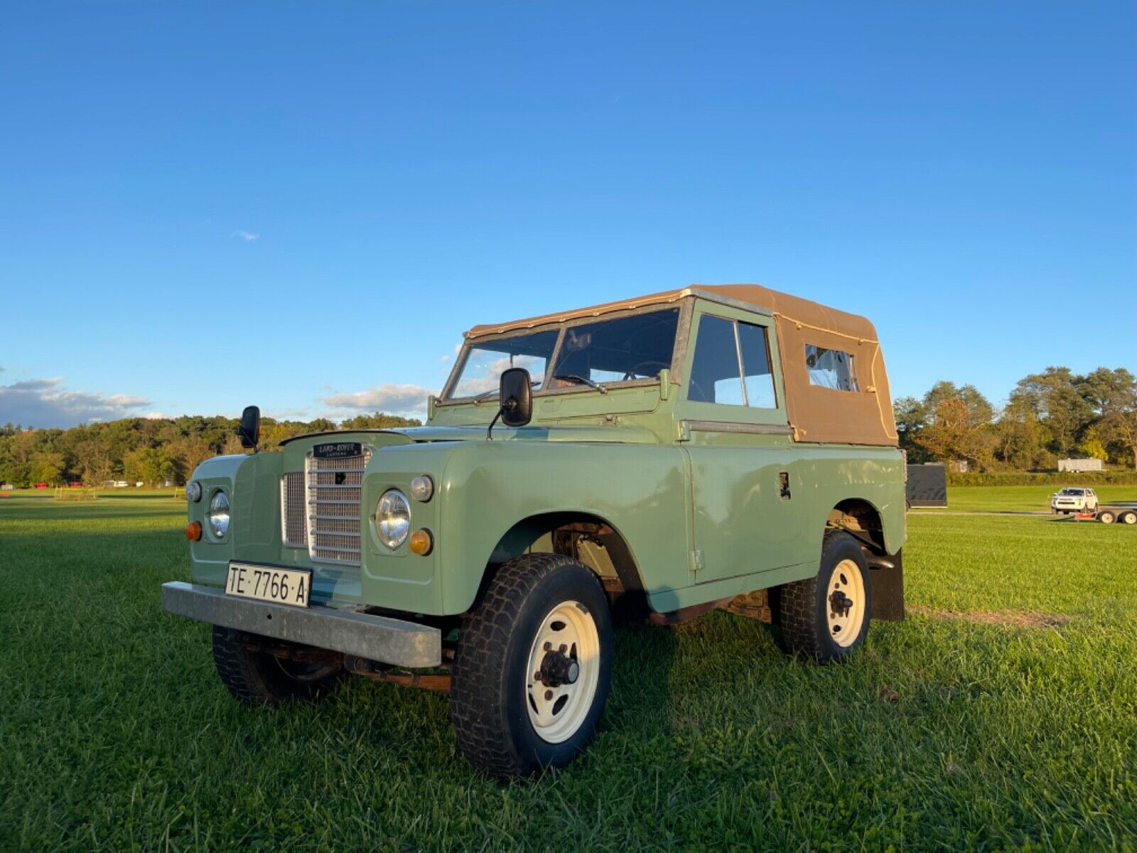 Land Rover Defender 1975 SUV
