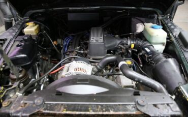 Land-Rover-Defender-1984-Coupe-6