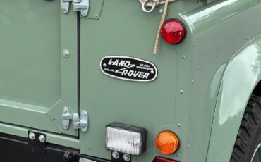 Land-Rover-Defender-1986-11