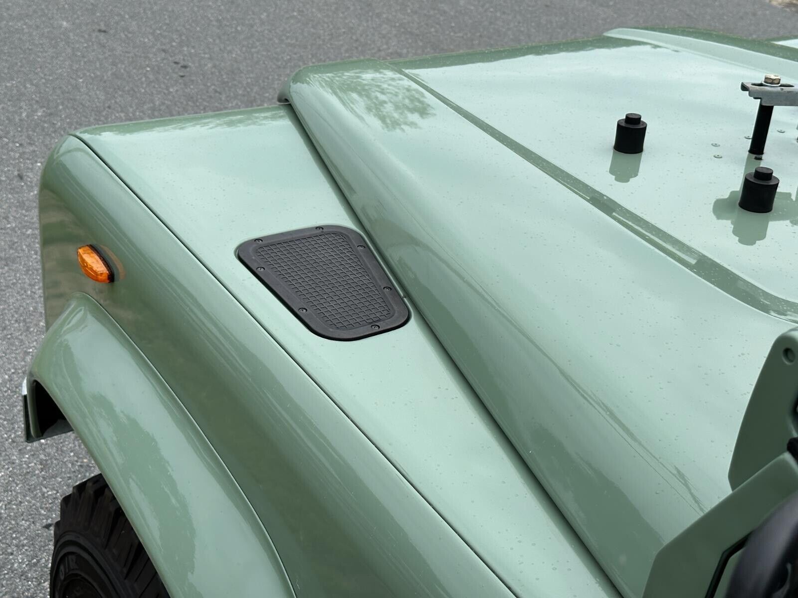 Land-Rover-Defender-1986-17