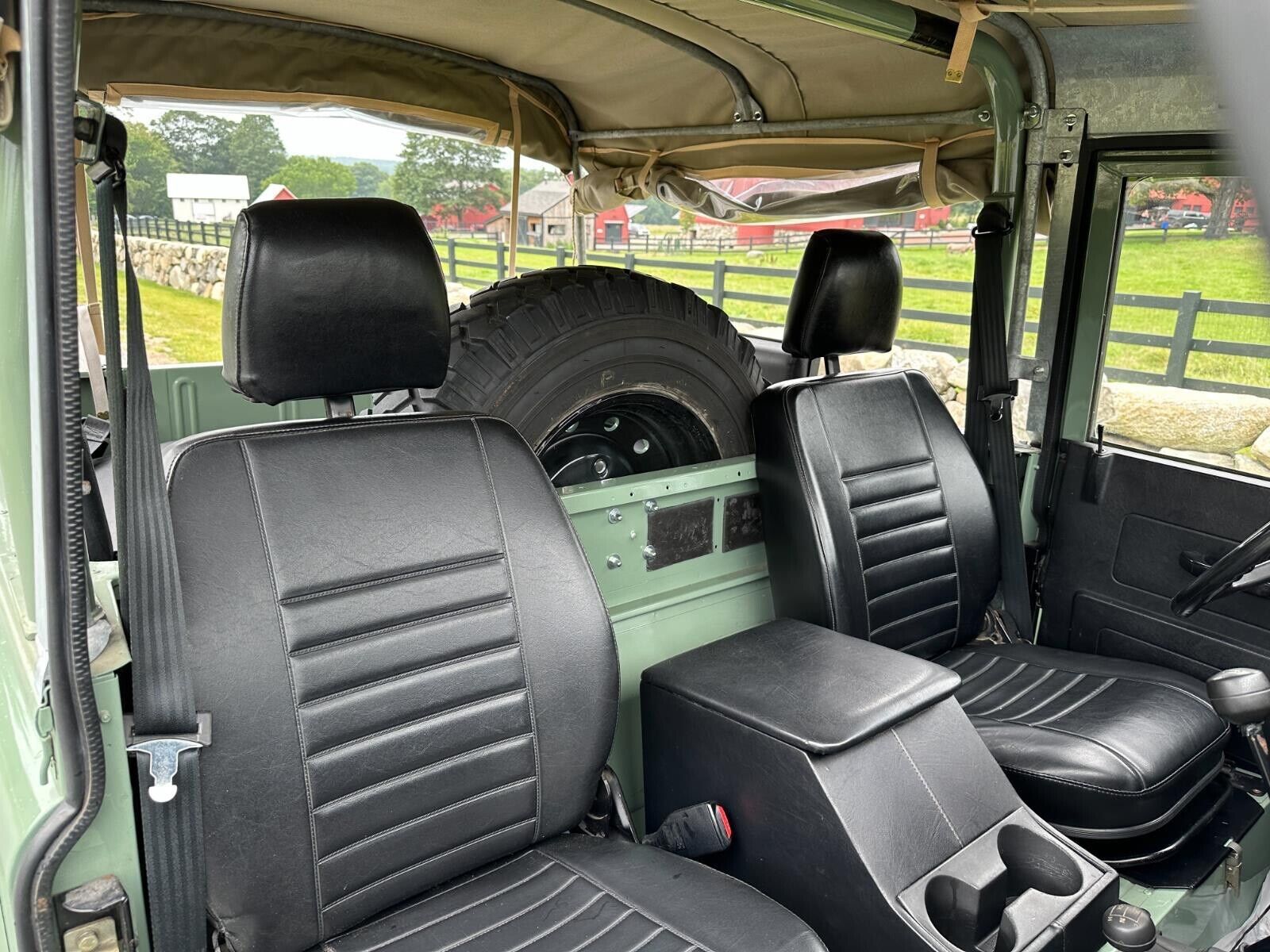 Land-Rover-Defender-1986-21