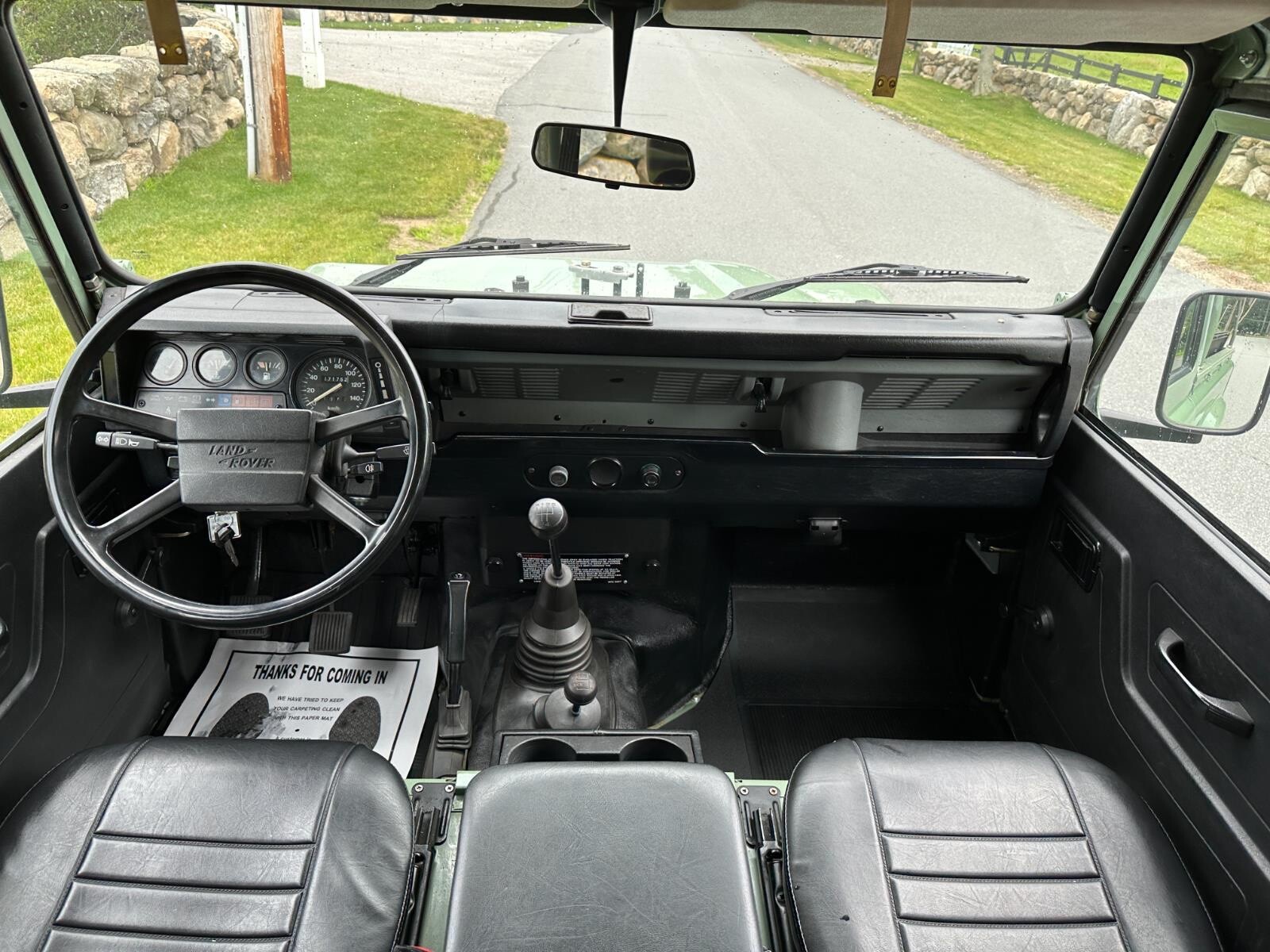 Land-Rover-Defender-1986-24
