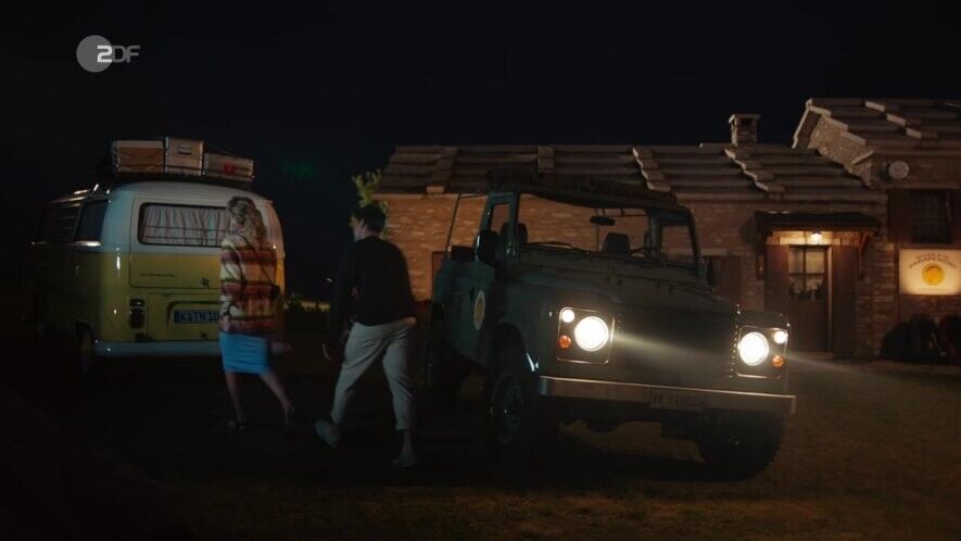 Land-Rover-Defender-1986-39
