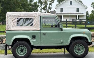 Land-Rover-Defender-1986-8