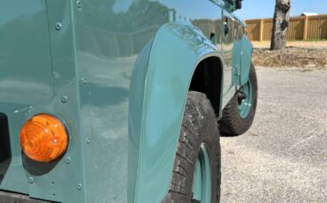 Land-Rover-Defender-1986-SUV-7